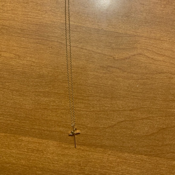 Gold cross heart necklace - Picture 2 of 3